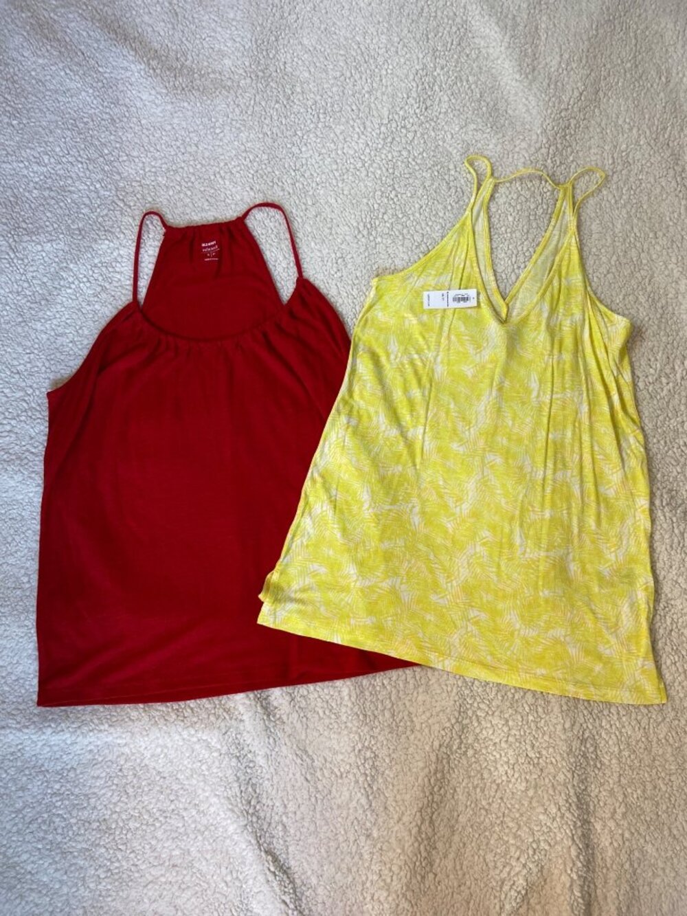 Old Navy Womenโs Tank Tops Bundle of 2